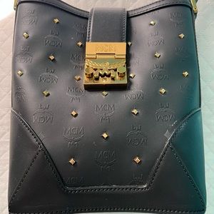 MCM VINTAGE BLACK BUCKET CROSSBODY